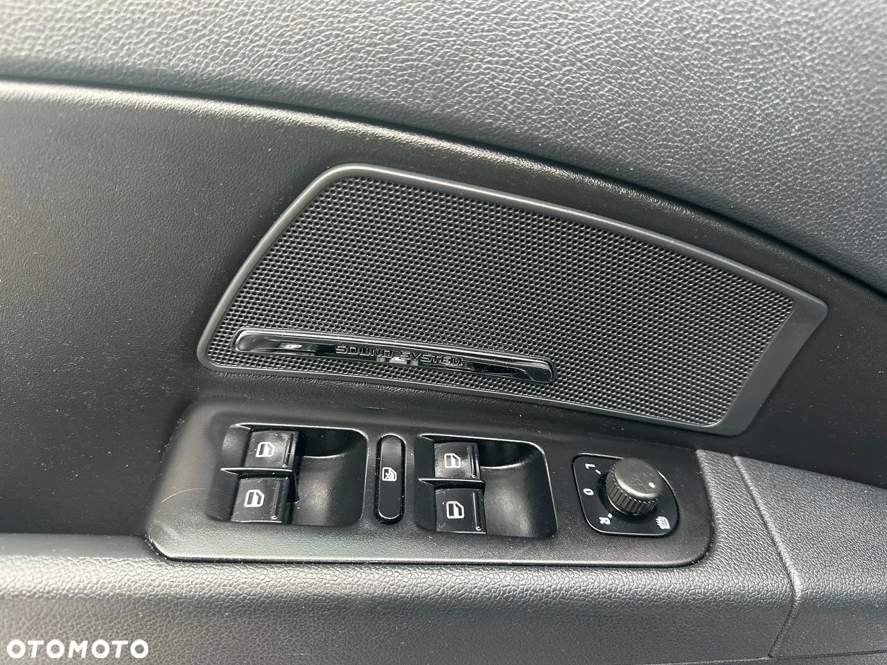 Skoda Superb 2.0 TDI L&K DSG - 25