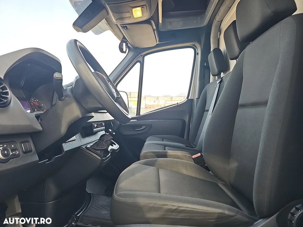 Mercedes-Benz Sprinter - 17