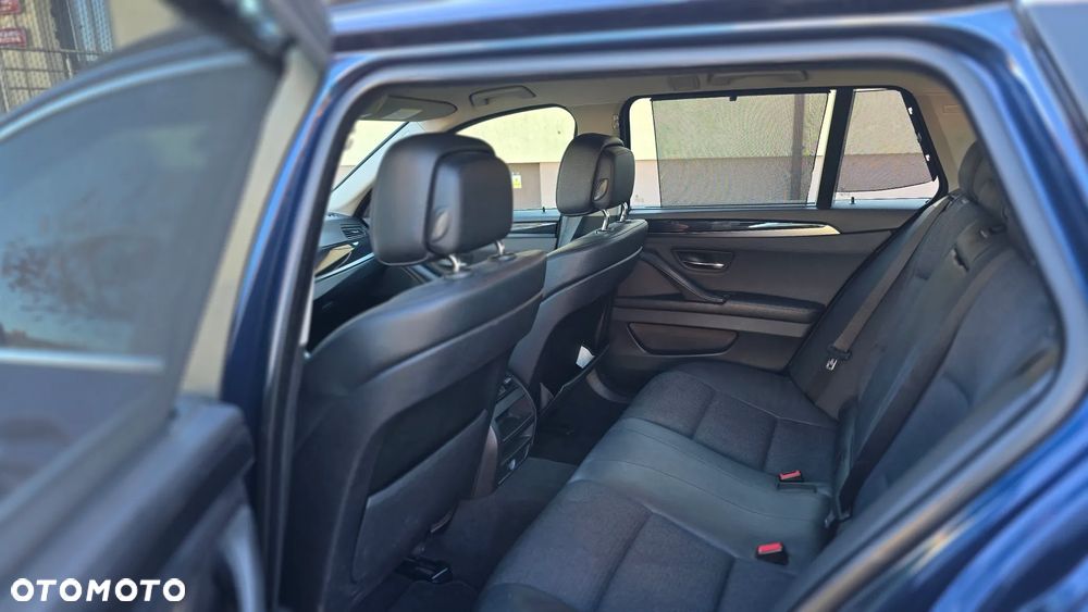BMW Seria 5 ver-520d-blue-performance - 23