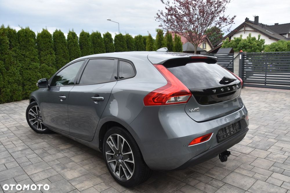 Volvo V40 D2 Geartronic Momentum - 2
