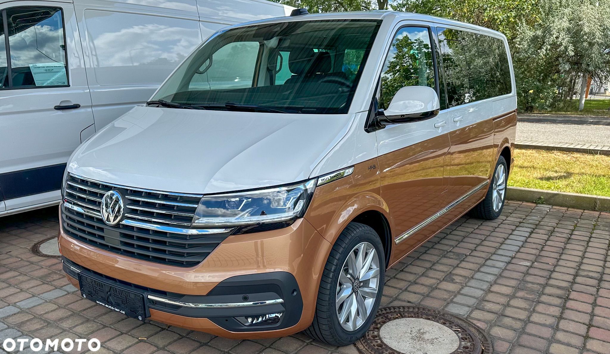 Volkswagen Multivan 6.1 2.0 TDI L1 Highline 4Motion DSG - 1