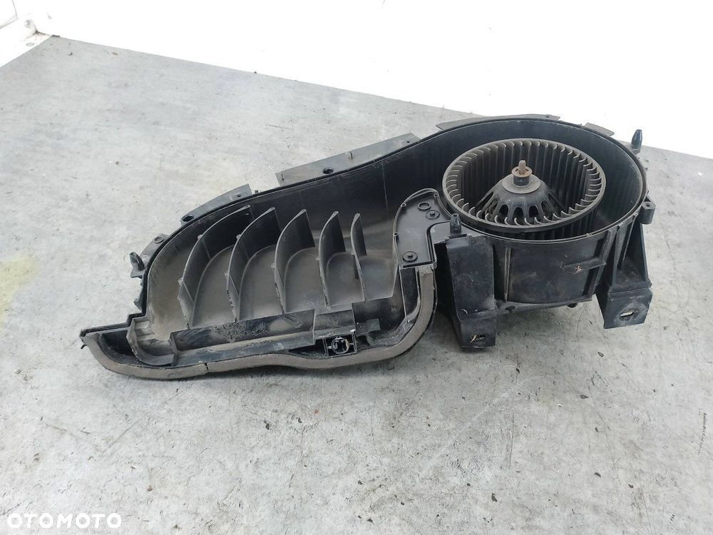 WENTYLATOR NAWIEWU, DMUCHAWA RENAULT CLIO II VALEO 1.2 - 4