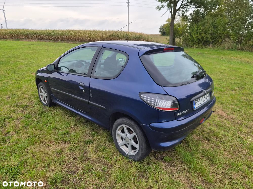 Peugeot 206 1999 photo 2