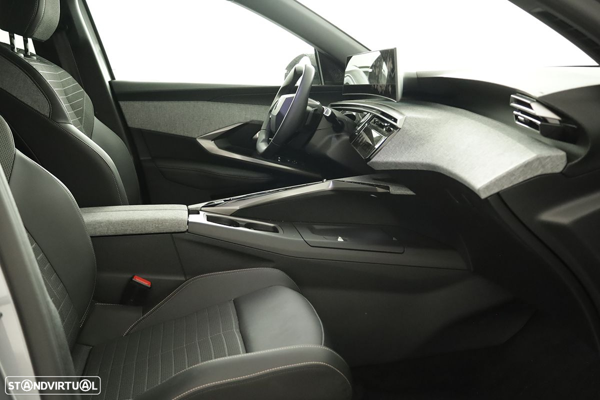 Peugeot 3008 1.2 Hybrid Allure e-DCS6 - 23