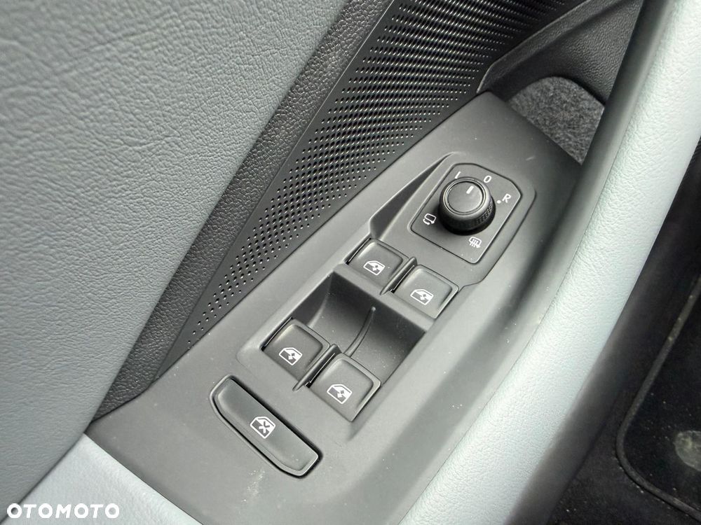 Volkswagen Passat Variant 1.5 TSI EVO Business DSG - 18