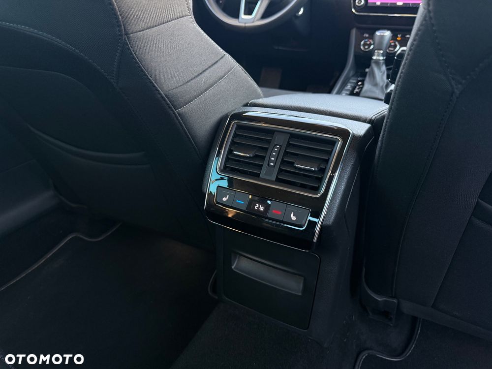 Skoda Superb 2.0 TDI Style DSG - 29