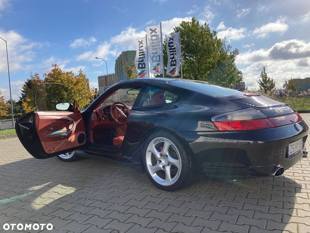 Porsche 911 - 28