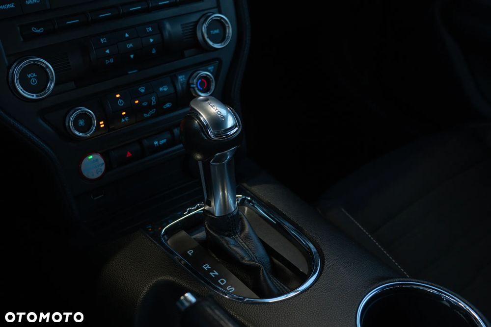 Ford Mustang 2.3 EcoBoost - 32