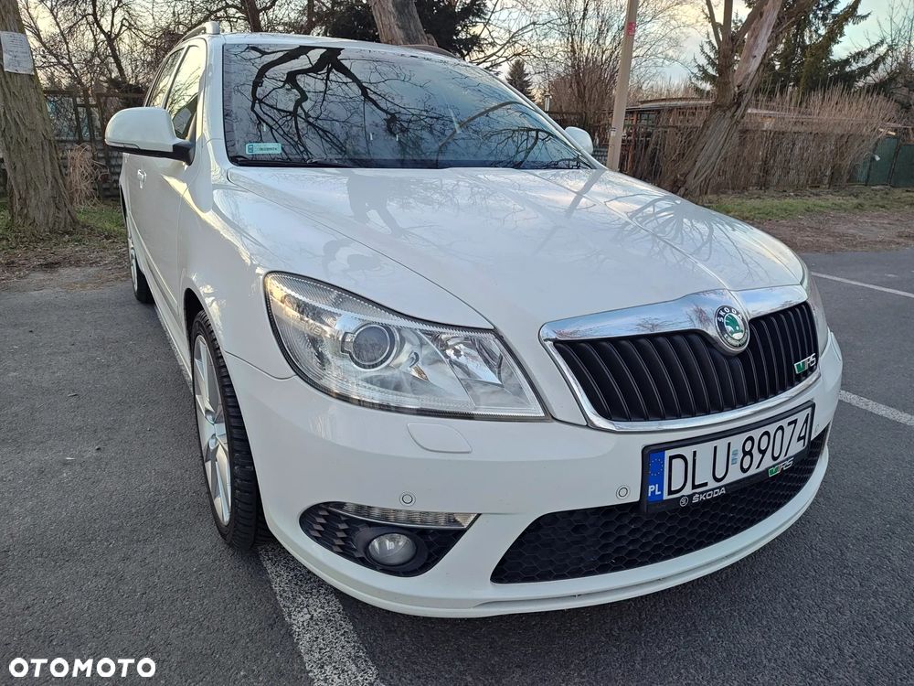Skoda Octavia 2.0 TDI CR DPF RS - 16