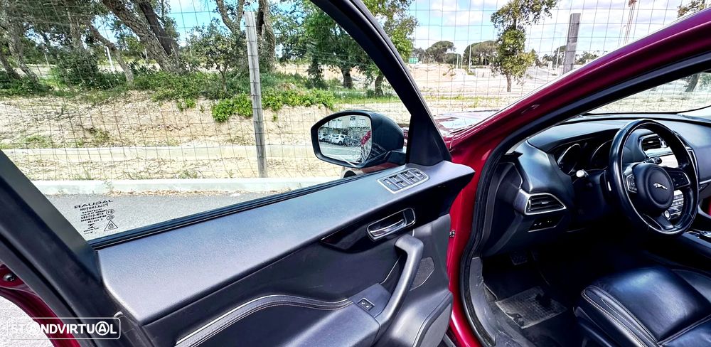 Jaguar F-Pace 2.0 i4D Prestige AWD Aut. - 13