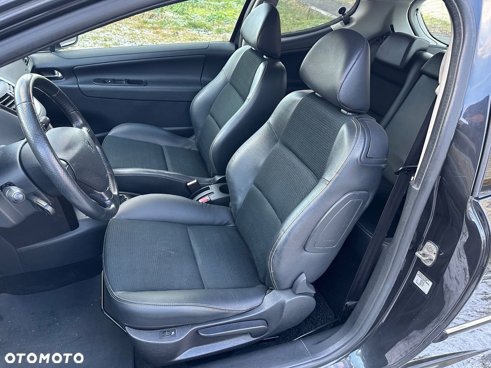 Peugeot 207 1.6 - 13