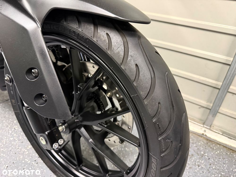Yamaha MT - 8