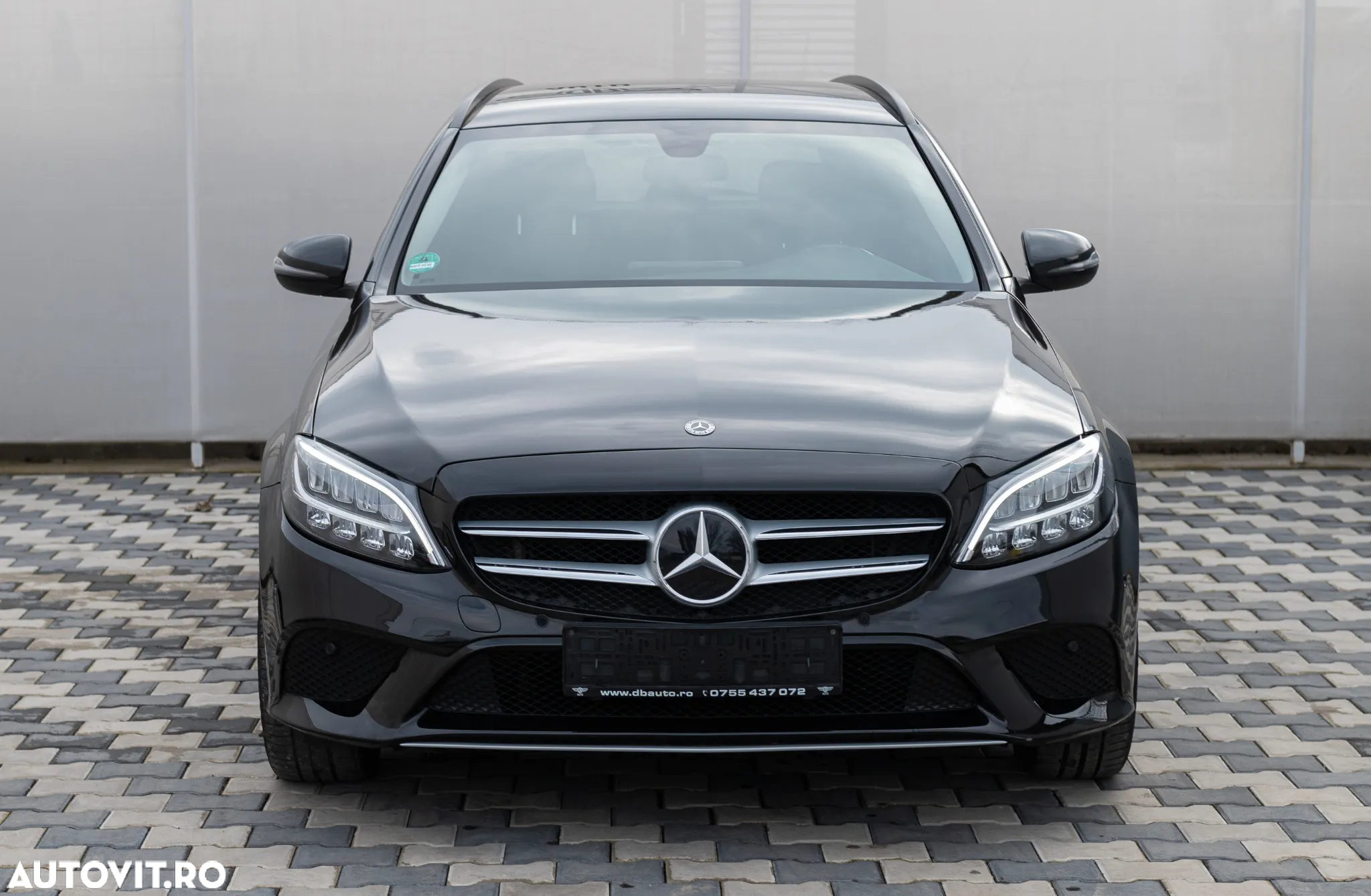 Mercedes-Benz C 220 d 4Matic T 9G-TRONIC Avantgarde - 4