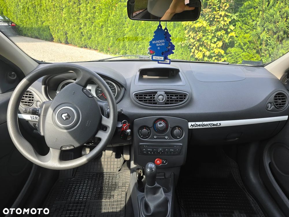 Renault Clio - 7