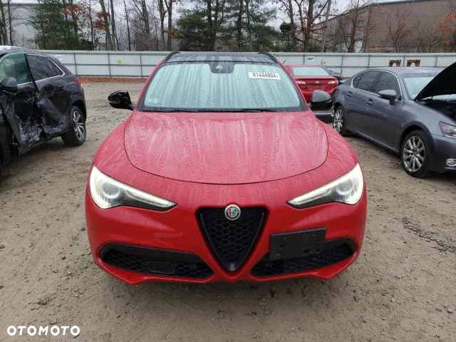 Alfa Romeo Stelvio - 5