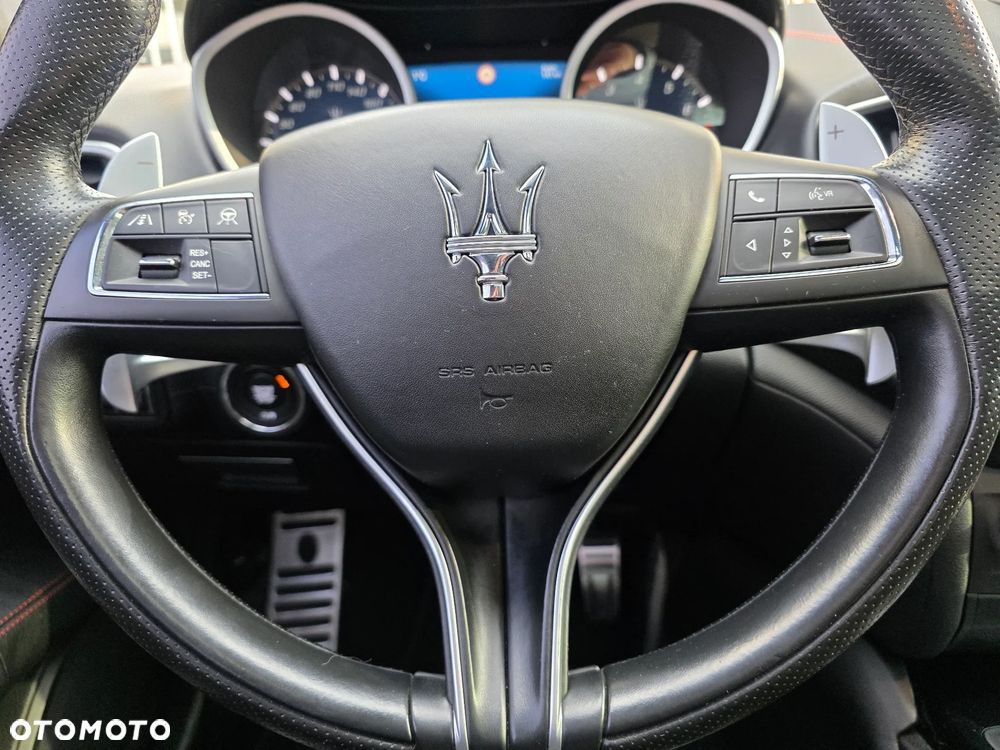 Maserati Ghibli S GranSport - 18