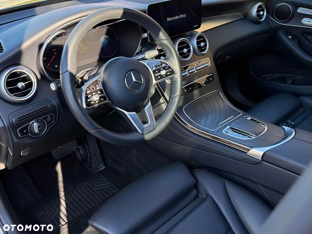Mercedes-Benz GLC 300 4Matic 9G-TRONIC AMG Line - 8