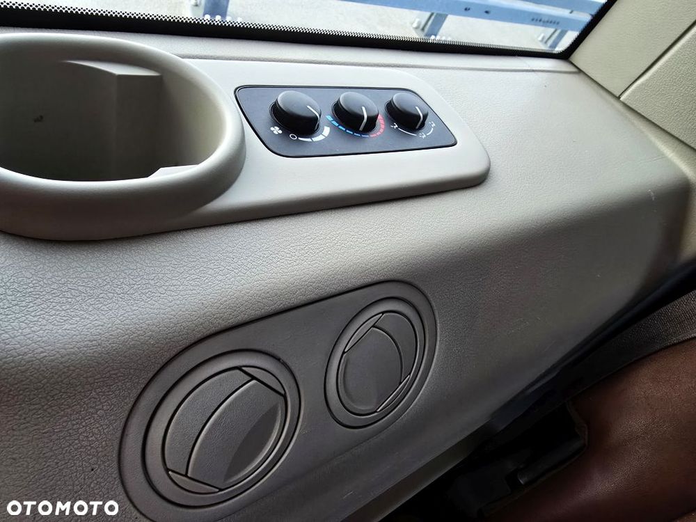 Jeep Commander 5.7 V8 HEMI Automatik Limited - 22