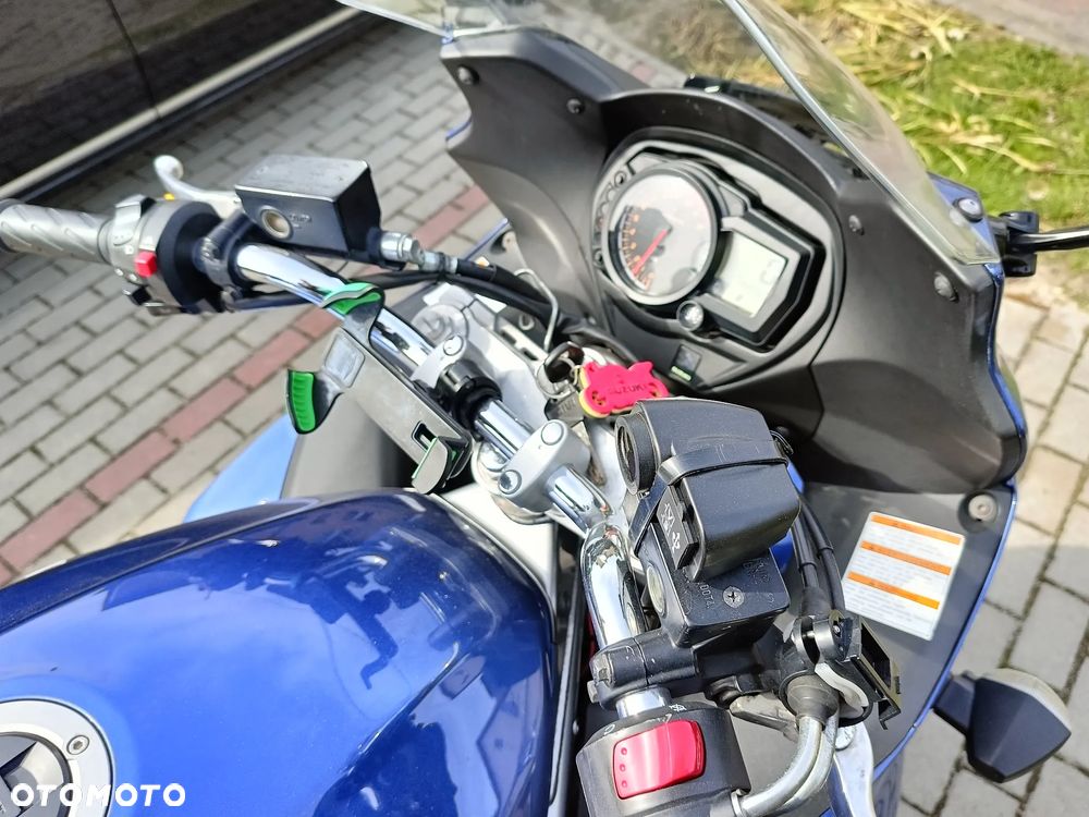 Suzuki GSX - 30