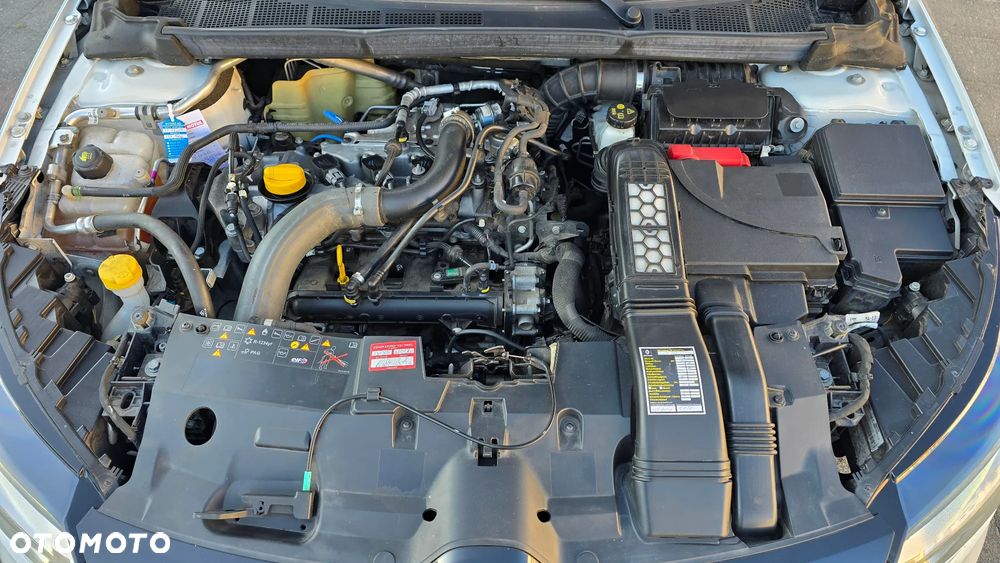 Renault Megane ENERGY TCe 130 EDC BOSE EDITION - 29