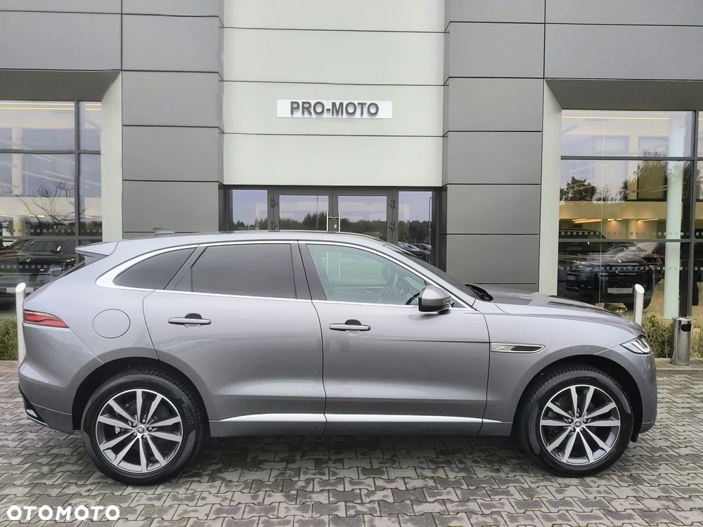Jaguar F-Pace - 8