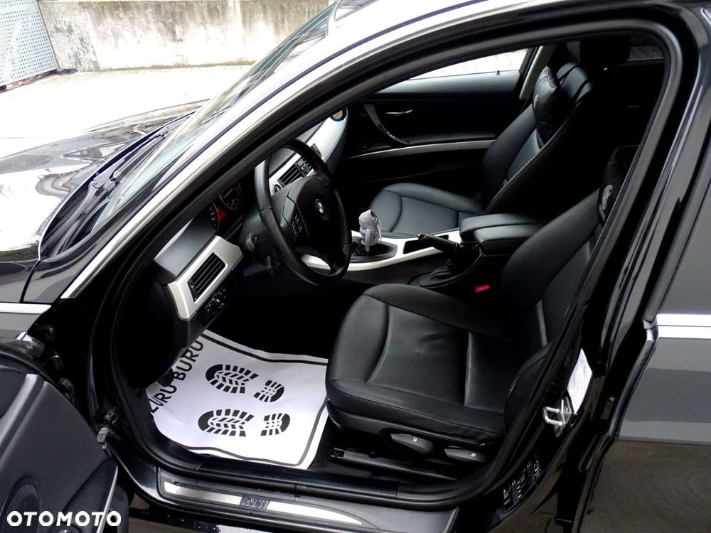 BMW Seria 3 316d - 11
