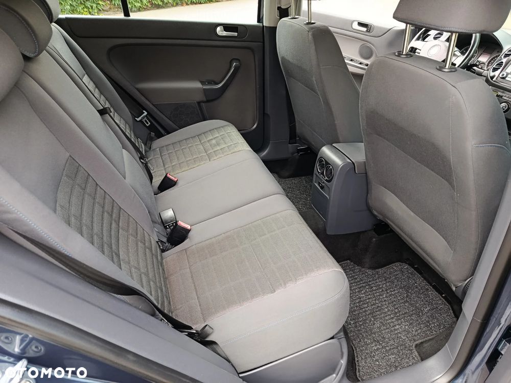 Volkswagen Golf Plus - 11