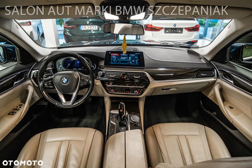 BMW Seria 5 520d xDrive Luxury Line - 25