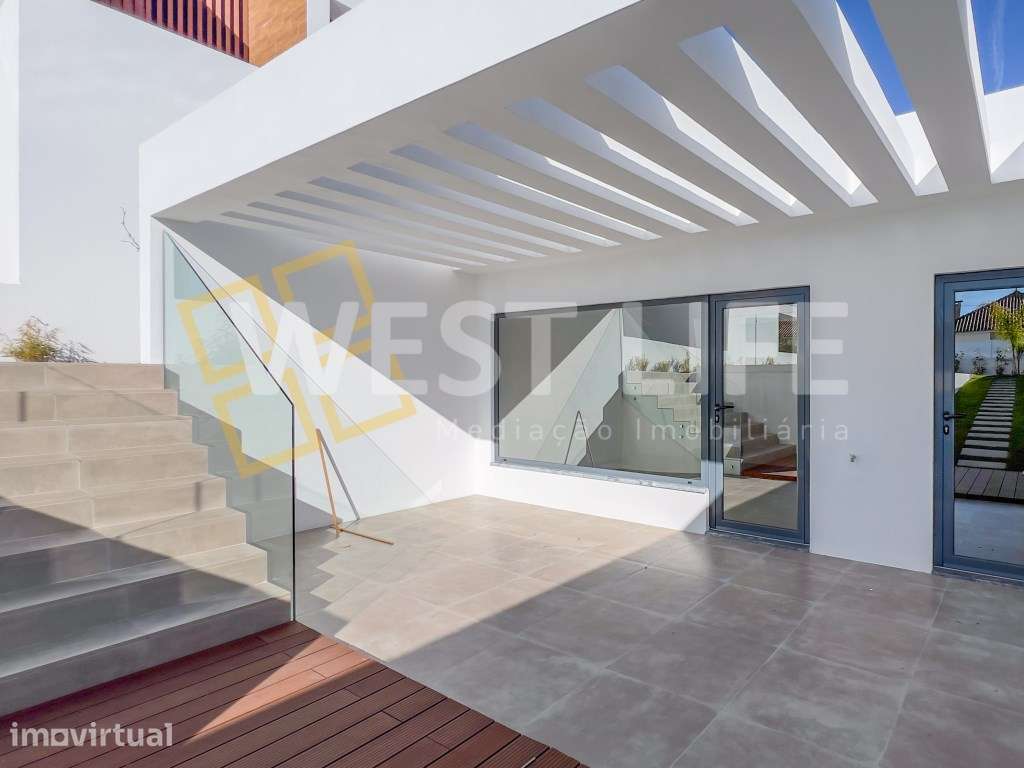 Moradia T4 condomínio fechado com piscina aquecida e espaços verdes... - Grande imagem: 3/50