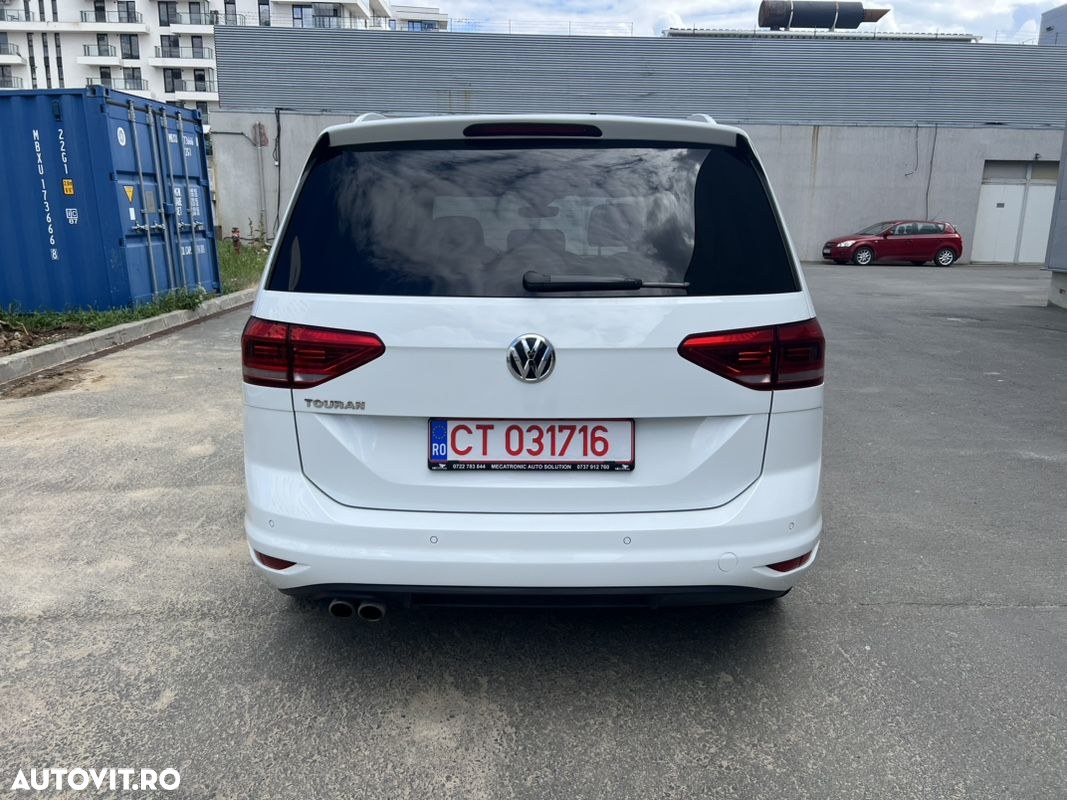 Volkswagen Touran 2.0 TDI DSG Highline - 10