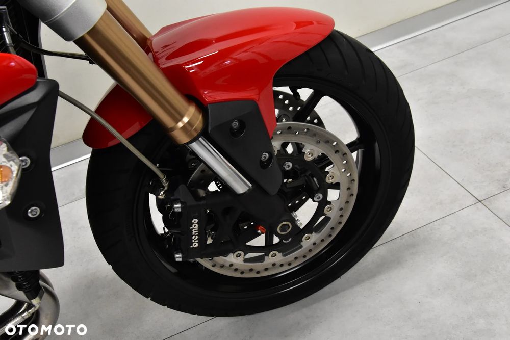 Triumph Speed Triple - 27