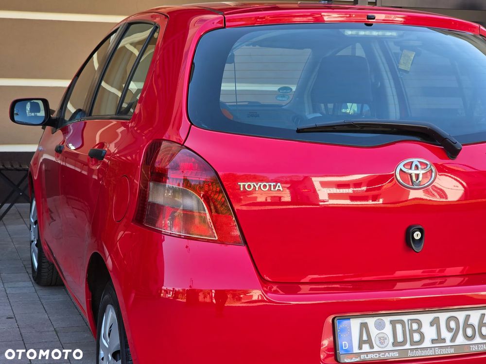 Toyota Yaris 1.3 VVT-i Sol - 33