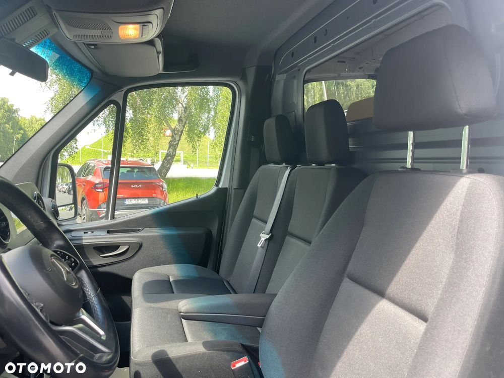 Mercedes-Benz Sprinter - 9