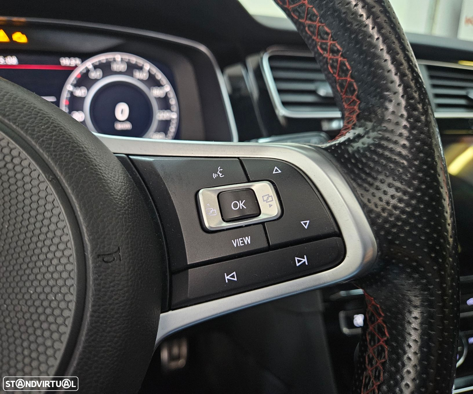 VW Golf GTI TCR 2.0 TSI OPF DSG - 33
