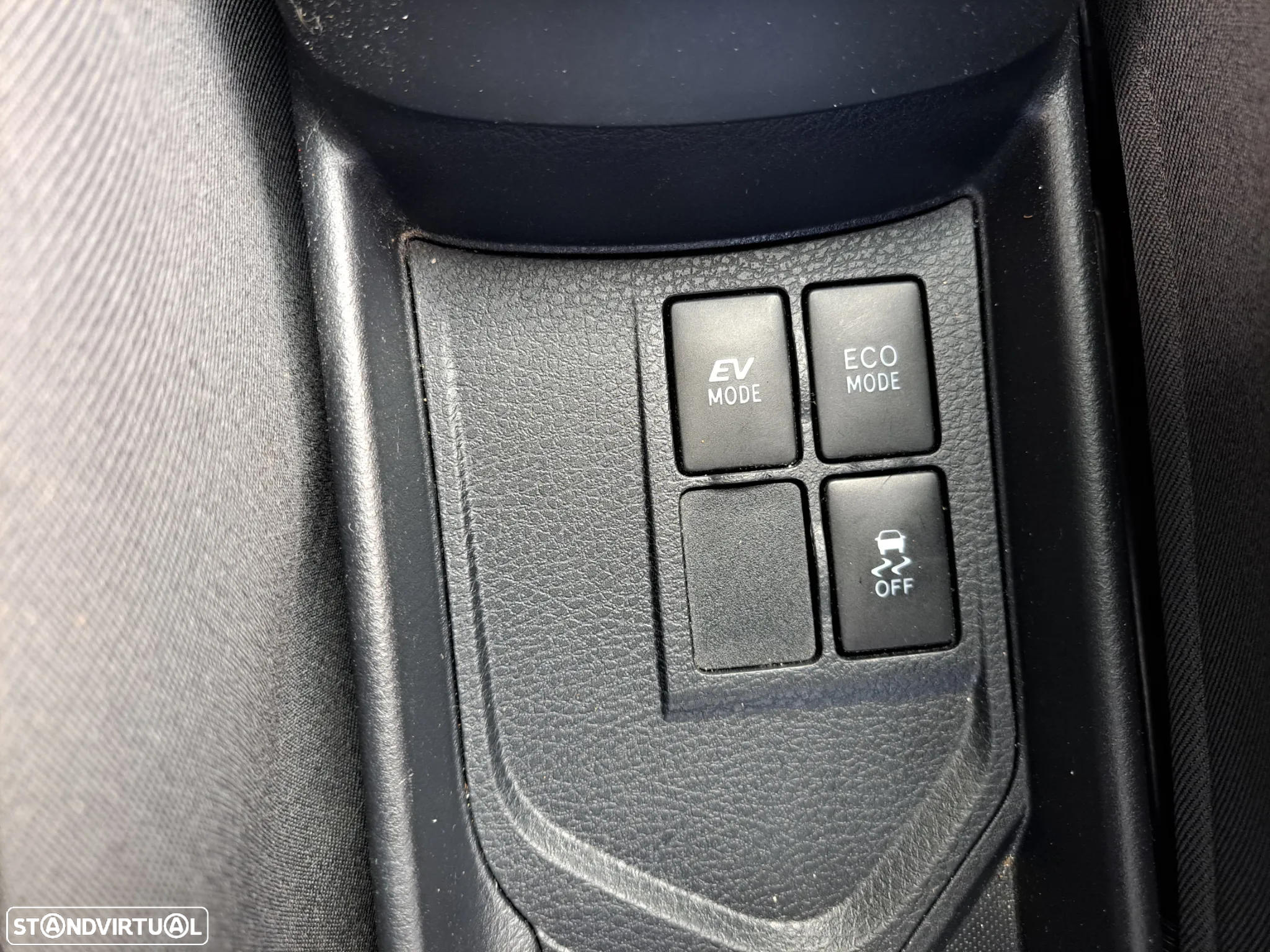 Toyota Yaris 1.5 HSD Comfort - 23