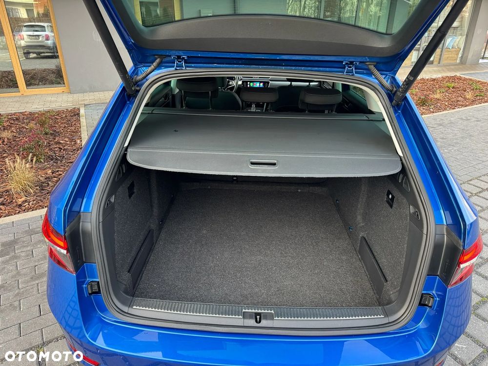 Skoda Superb 2.0 TDI SCR Style DSG - 8