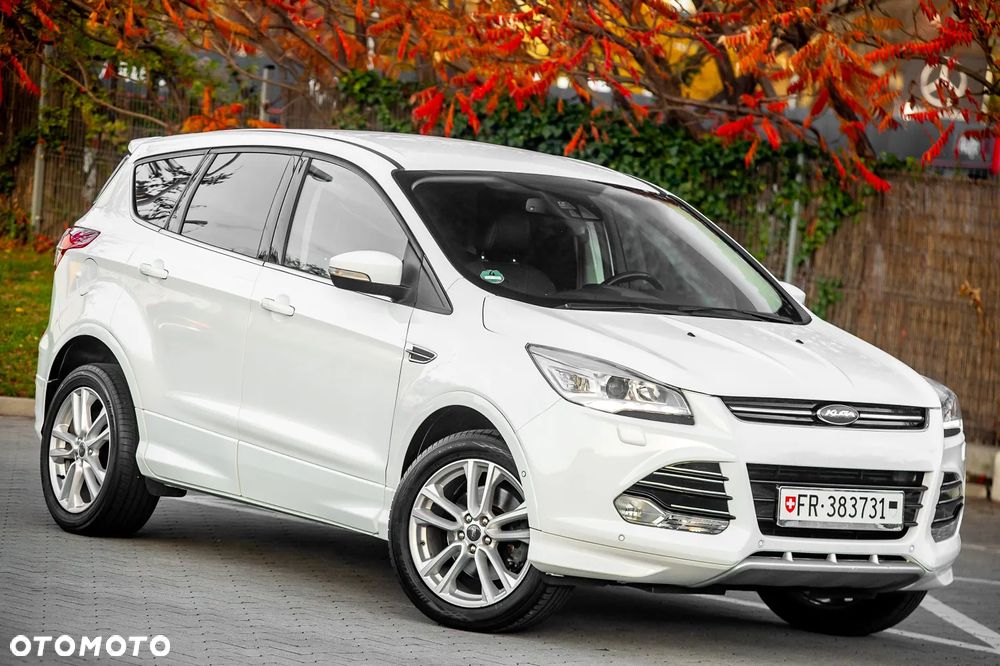 Ford Kuga 1.6 EcoBoost 4x4 Titanium - 4