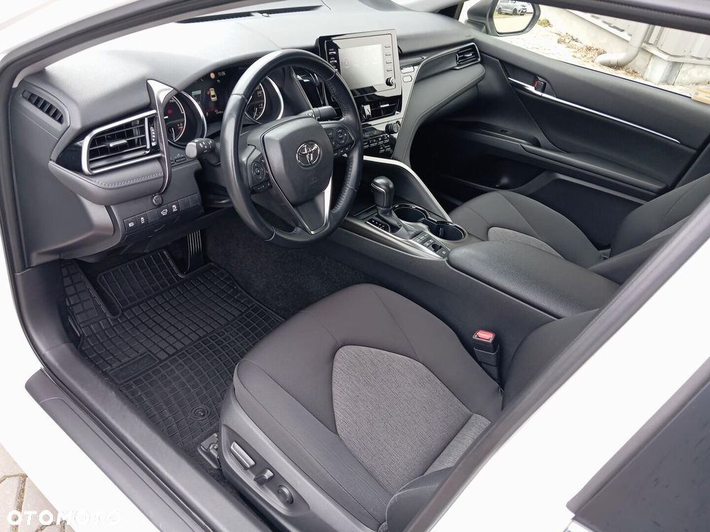 Toyota Camry 2.5 Hybrid Comfort CVT - 7