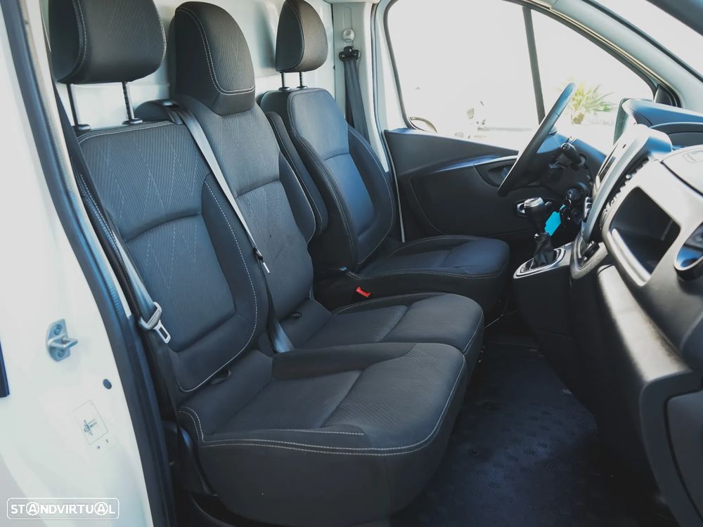 Renault TRAFIC III VAN 2.0 DCI 120 - 26