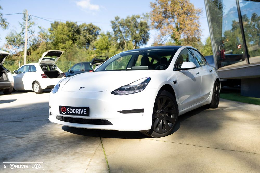 Tesla Model 3 Standard Range Plus RWD - 3