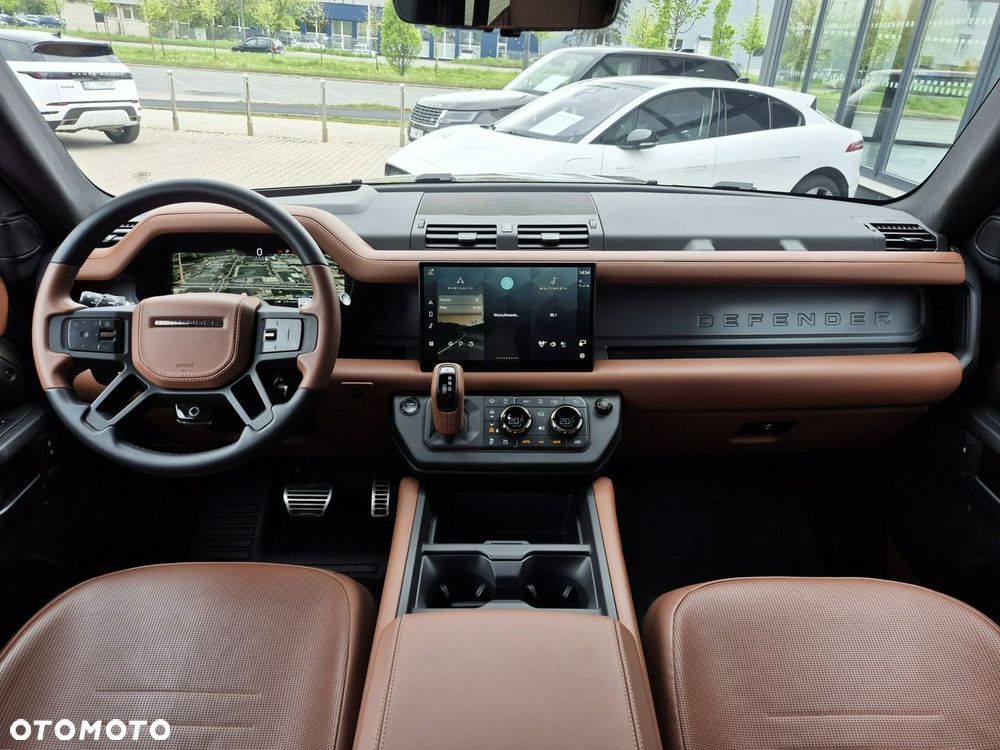 Land Rover Defender 110 P635 OCTA - 30