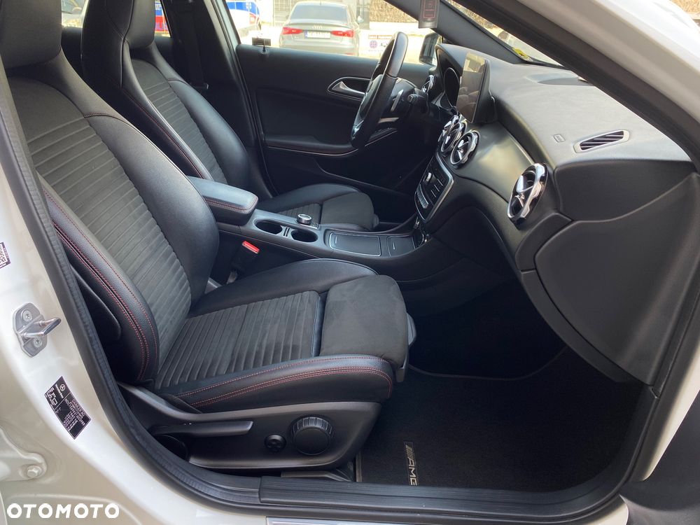 Mercedes-Benz GLA 200 7G-DCT AMG Line - 36