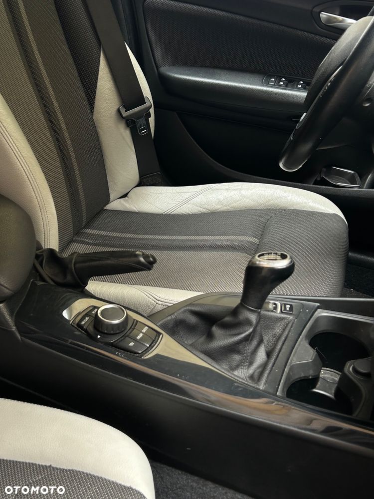BMW Seria 1 118i - 11