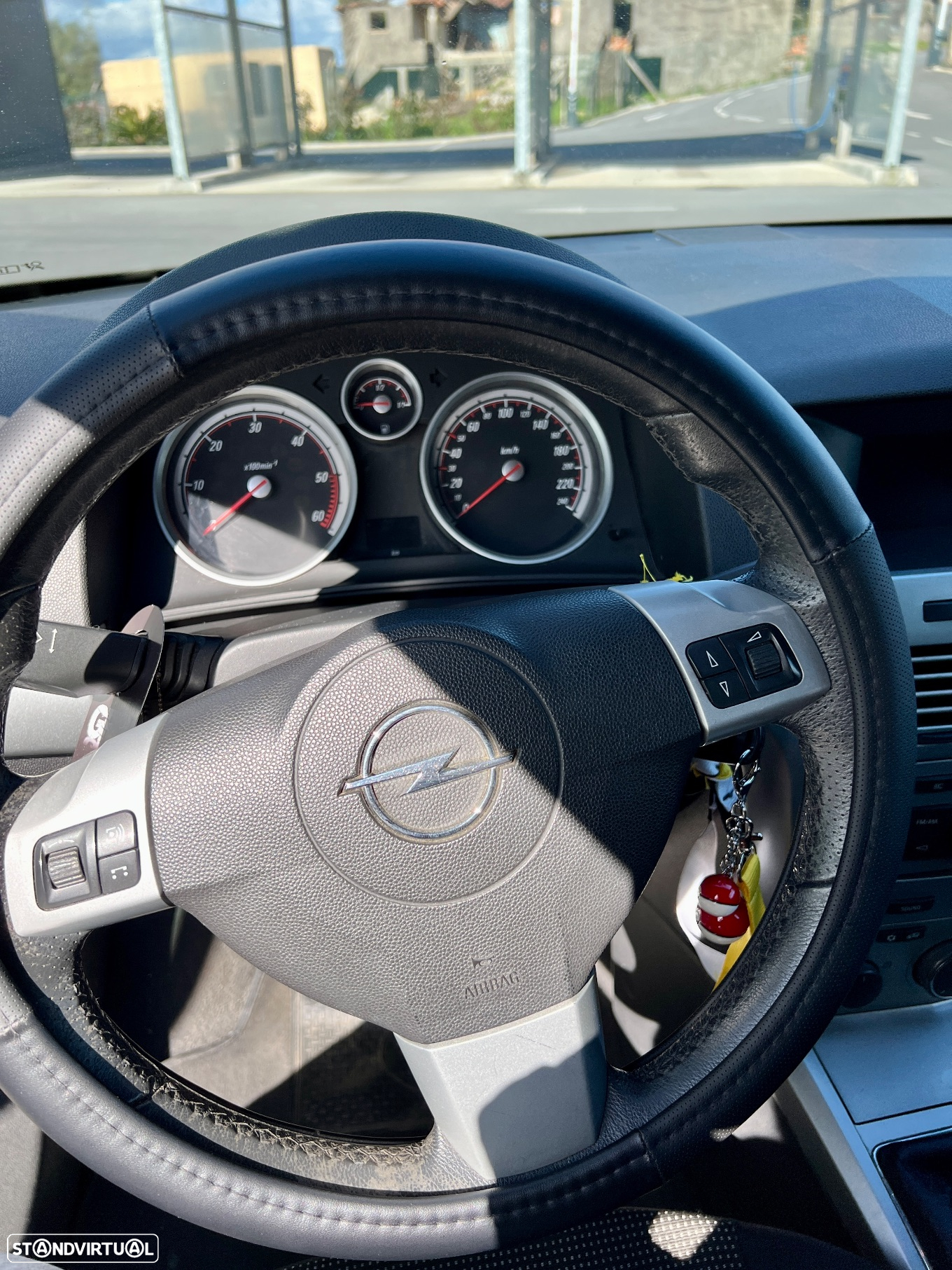Opel Astra GTC 1.3 CDTi - 5