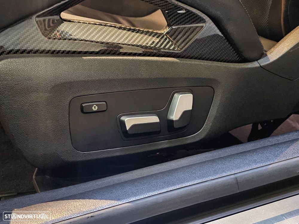 BMW M4 Competition M xDrive - 29