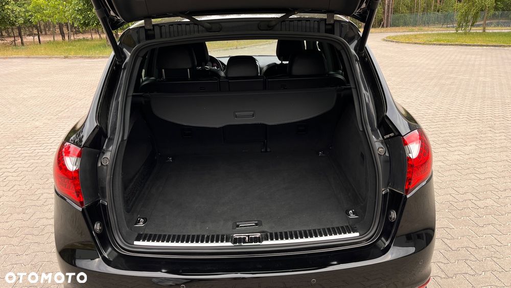 Porsche Cayenne S - 24