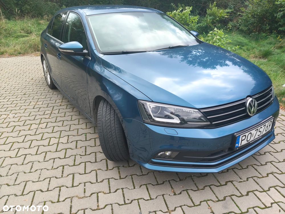 Volkswagen Jetta - 32