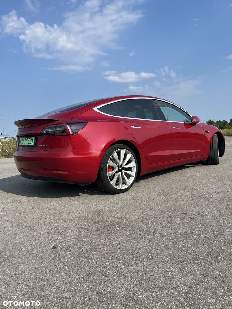 Tesla Model 3 - 5