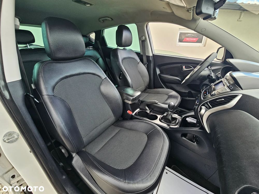 Hyundai ix35 1.6 2WD blue Style - 12