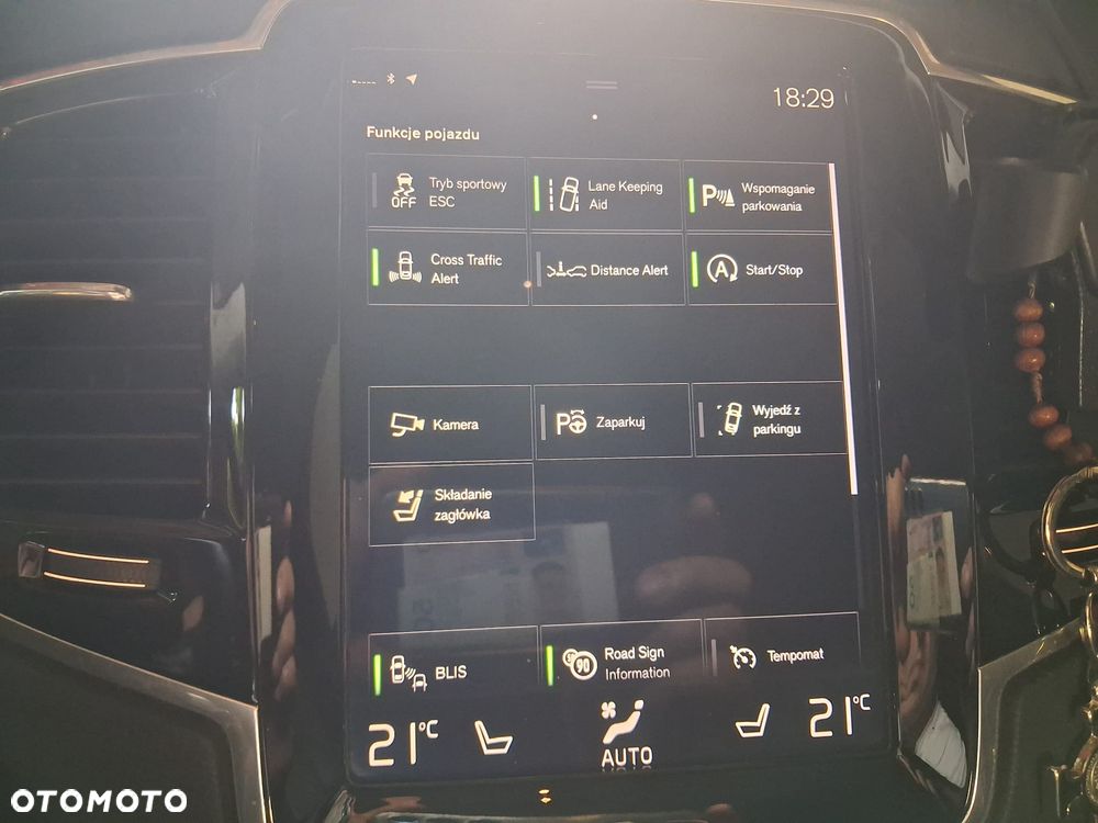 Volvo XC 90 T6 AWD Momentum 7os - 33